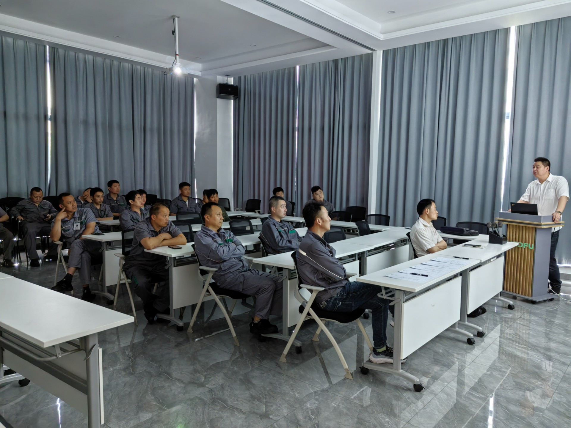 1715568181280259.jpg 1715568181280259.jpg